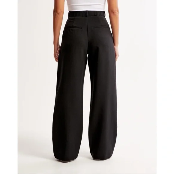 Abercrombie & Fitch Curve Love Sloane Tailored Wide Leg Pant in Black - Picture 3 of 12
